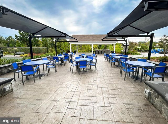 9204 CRESTVIEW RIDGE DR, Bristow, VA 20136