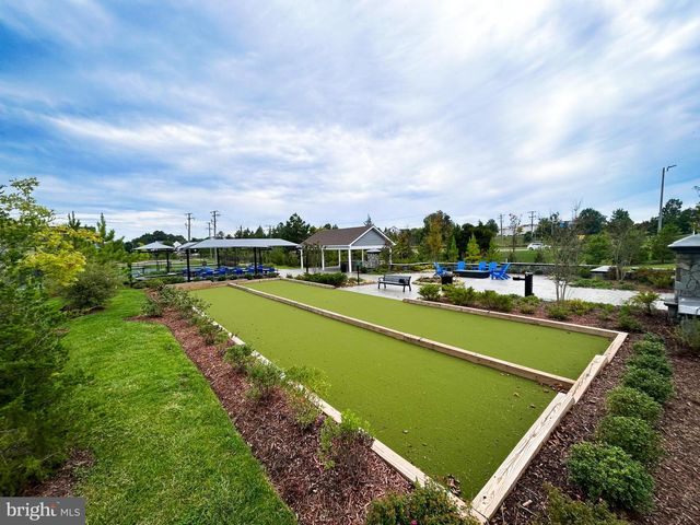 9204 CRESTVIEW RIDGE DR, Bristow, VA 20136