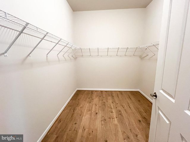 9204 CRESTVIEW RIDGE DR, Bristow, VA 20136