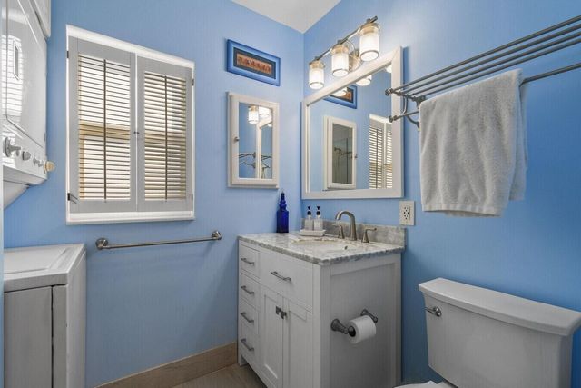 444 ZEPHYR Way, Juno Beach, FL 33408