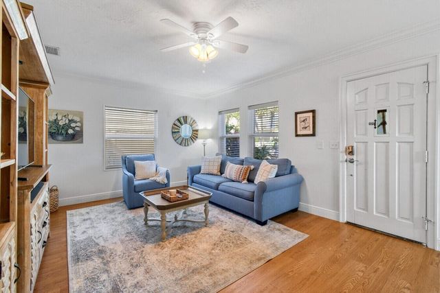 444 ZEPHYR Way, Juno Beach, FL 33408