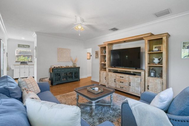444 ZEPHYR Way, Juno Beach, FL 33408