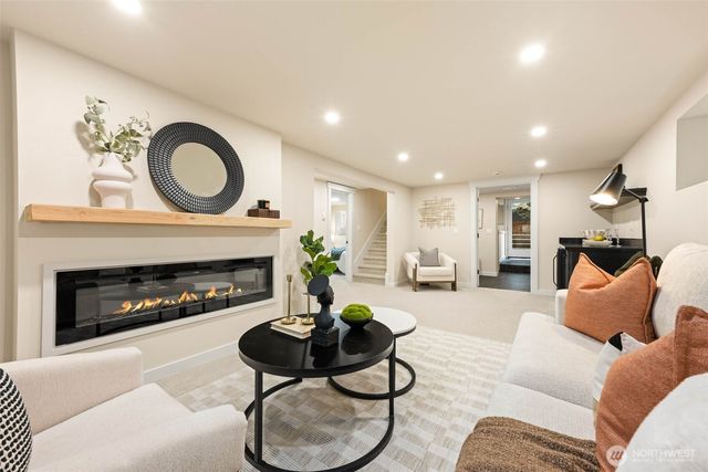 7536 13th Avenue NW, Seattle, WA 98117