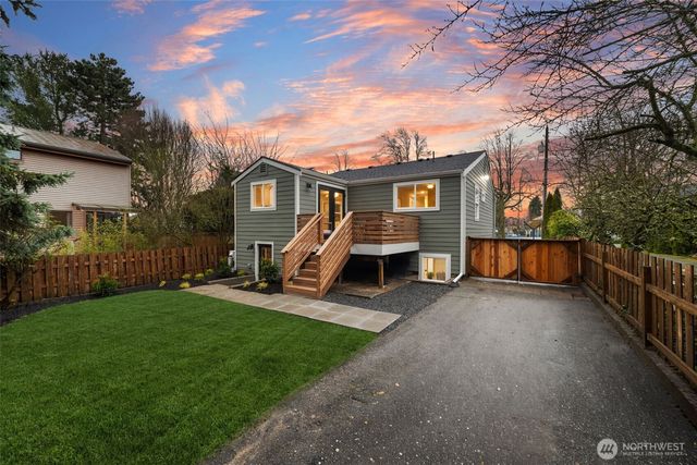 7536 13th Avenue NW, Seattle, WA 98117