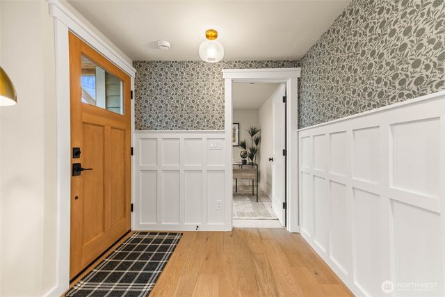 7536 13th Avenue NW, Seattle, WA 98117