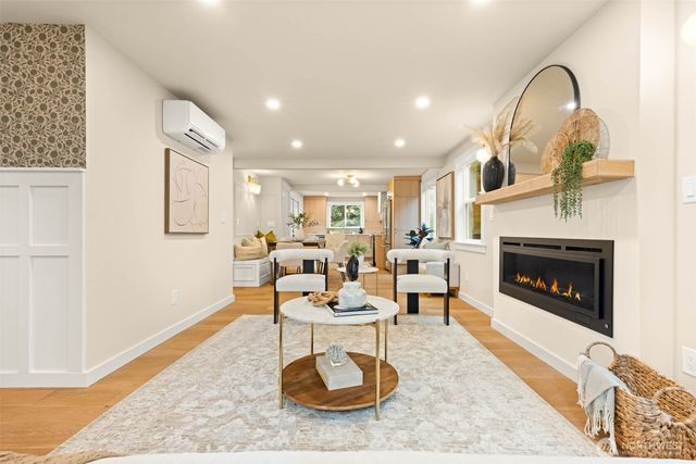 7536 13th Avenue NW, Seattle, WA 98117