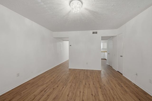 211 Oak Grove Dr, Nashville, TN 37217