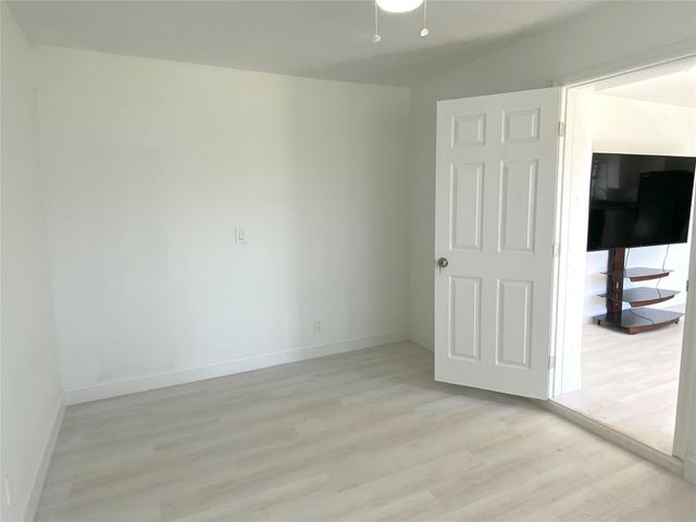 320 NW 4th Avenue 1, Deerfield Beach, FL 33441