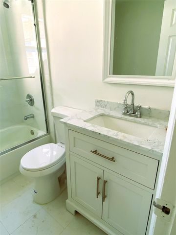 320 NW 4th Avenue 1, Deerfield Beach, FL 33441