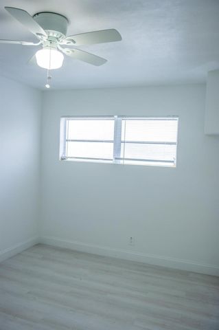 320 NW 4th Avenue 1, Deerfield Beach, FL 33441