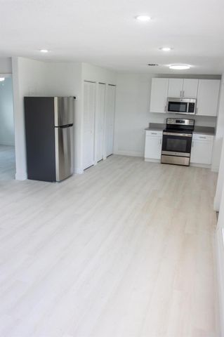 320 NW 4th Avenue 1, Deerfield Beach, FL 33441