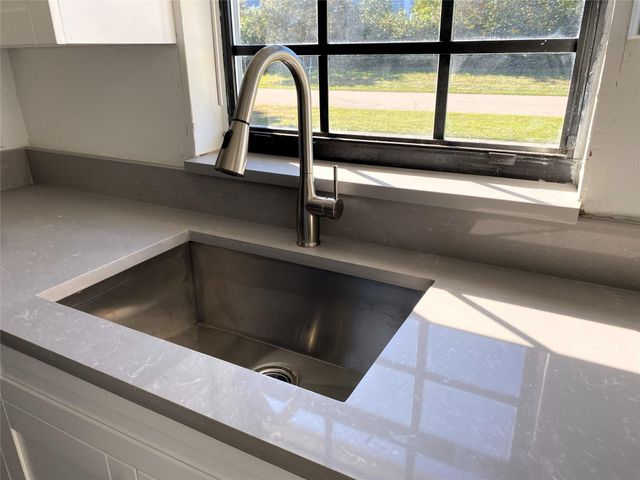 320 NW 4th Avenue 1, Deerfield Beach, FL 33441