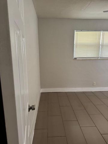 110 SW 7th Avenue 1a, Dania Beach, FL 33004