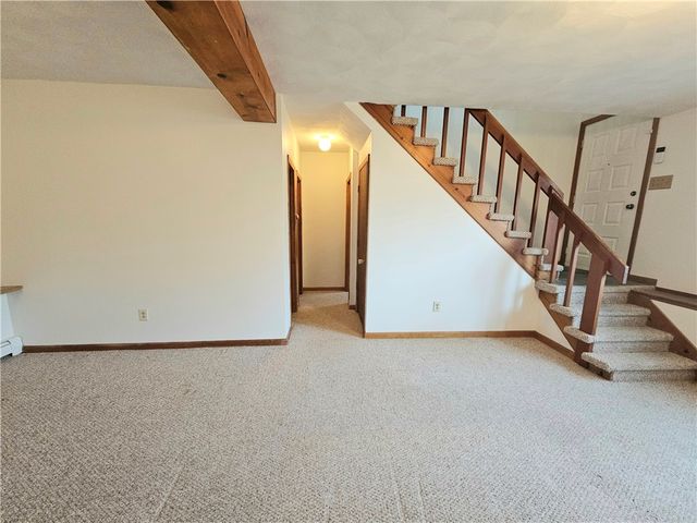 3 Lakeview Drive, Narragansett, RI 02882