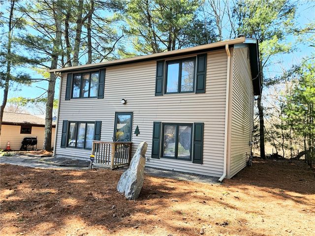3 Lakeview Drive, Narragansett, RI 02882