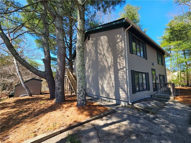 3 Lakeview Drive, Narragansett, RI 02882