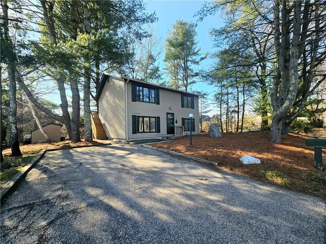 3 Lakeview Drive, Narragansett, RI 02882