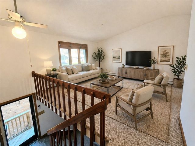 3 Lakeview Drive, Narragansett, RI 02882