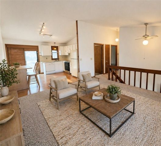 3 Lakeview Drive, Narragansett, RI 02882
