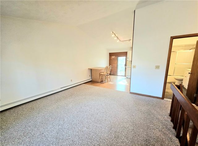 3 Lakeview Drive, Narragansett, RI 02882