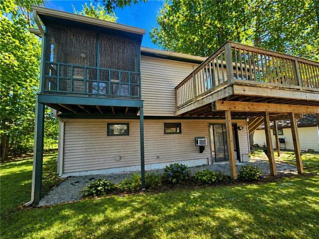 3 Lakeview Drive, Narragansett, RI 02882