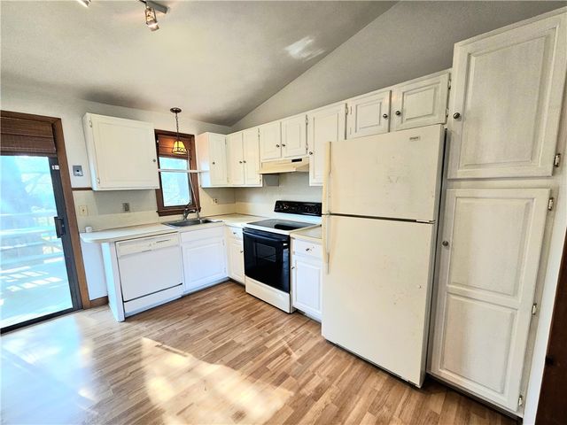 3 Lakeview Drive, Narragansett, RI 02882