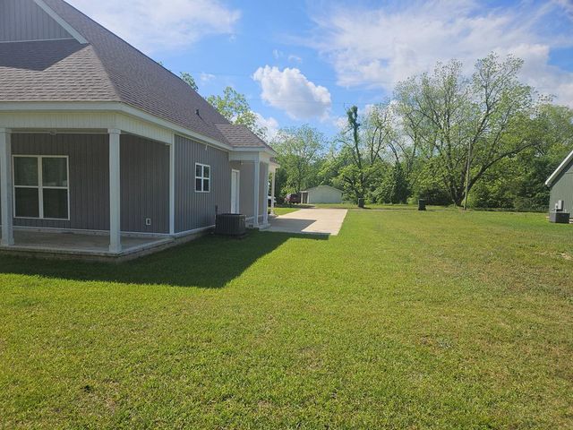 267 Creel St, Hartford, AL 36344