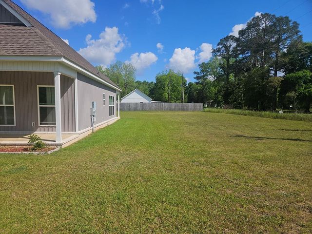 267 Creel St, Hartford, AL 36344