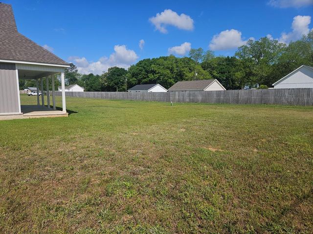 267 Creel St, Hartford, AL 36344
