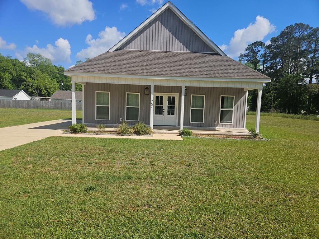 267 Creel St, Hartford, AL 36344