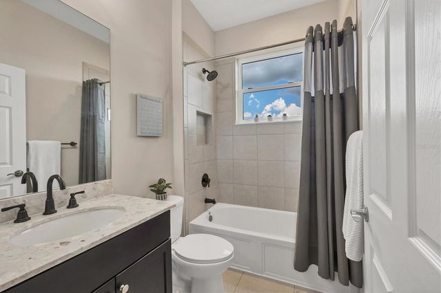 1038 BUTTERCUP GLEN, Bradenton, FL 34212