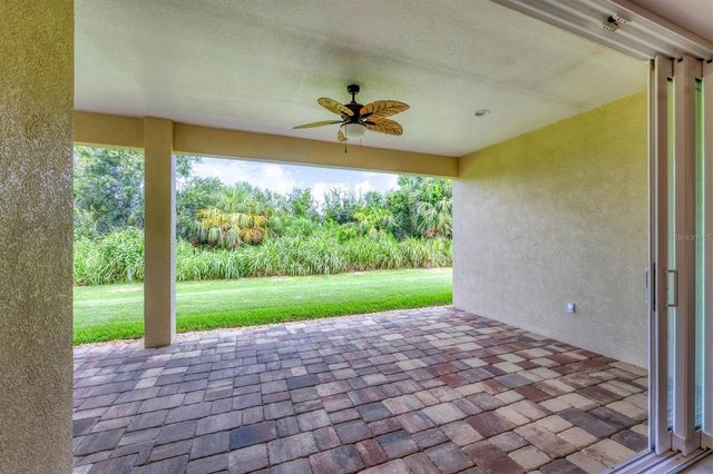 1038 BUTTERCUP GLEN, Bradenton, FL 34212