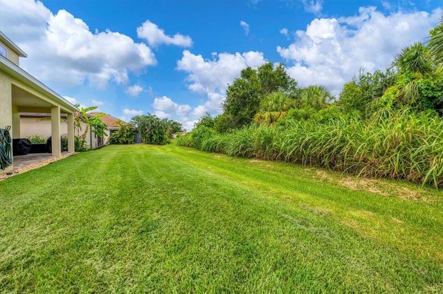 1038 BUTTERCUP GLEN, Bradenton, FL 34212