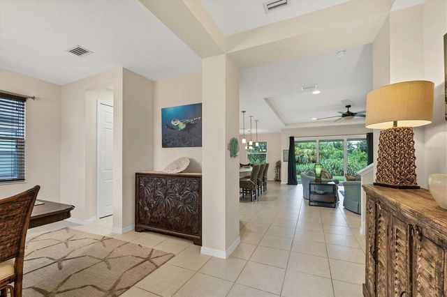 1038 BUTTERCUP GLEN, Bradenton, FL 34212