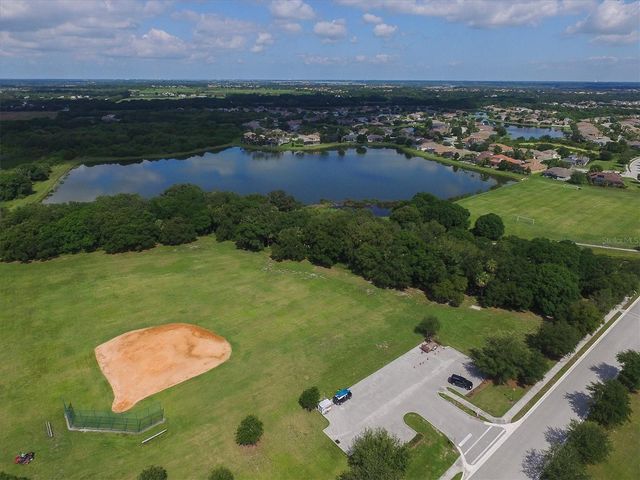 1038 BUTTERCUP GLEN, Bradenton, FL 34212