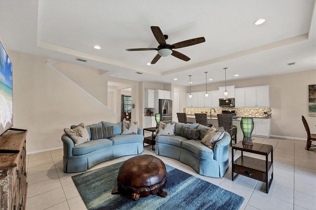 1038 BUTTERCUP GLEN, Bradenton, FL 34212