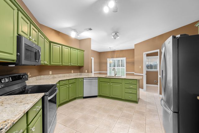 9175 WREN HILL DR, Lakeland, TN 38002