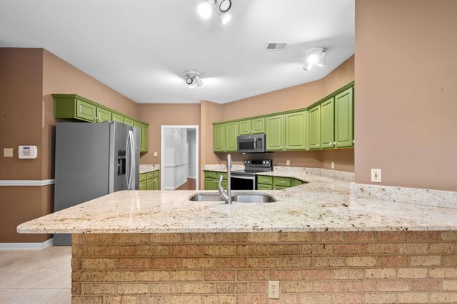 9175 WREN HILL DR, Lakeland, TN 38002