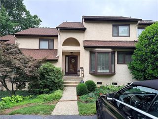 1939 Eastchester Drive B, High Point, NC 27265