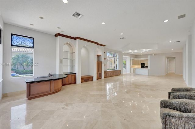 2456 Bay Isle Ct, Weston, FL 33327