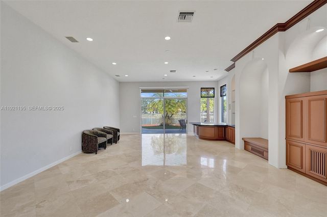 2456 Bay Isle Ct, Weston, FL 33327