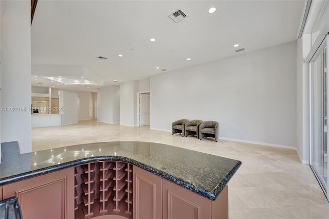 2456 Bay Isle Ct, Weston, FL 33327