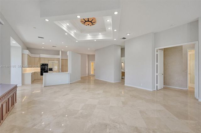 2456 Bay Isle Ct, Weston, FL 33327