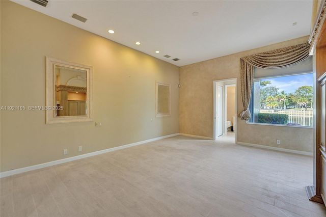 2456 Bay Isle Ct, Weston, FL 33327