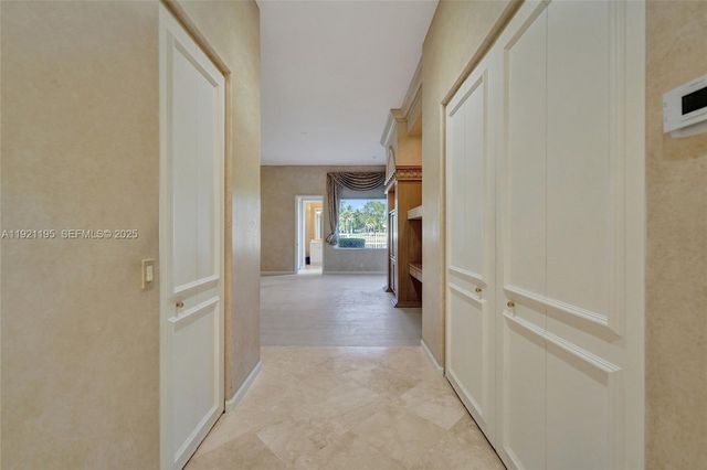 2456 Bay Isle Ct, Weston, FL 33327