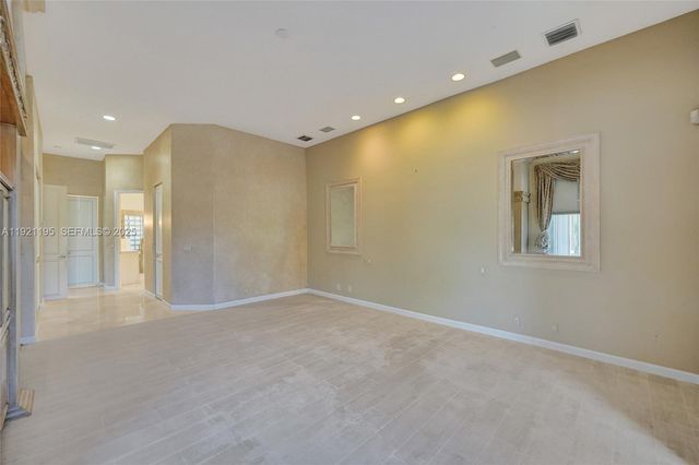 2456 Bay Isle Ct, Weston, FL 33327