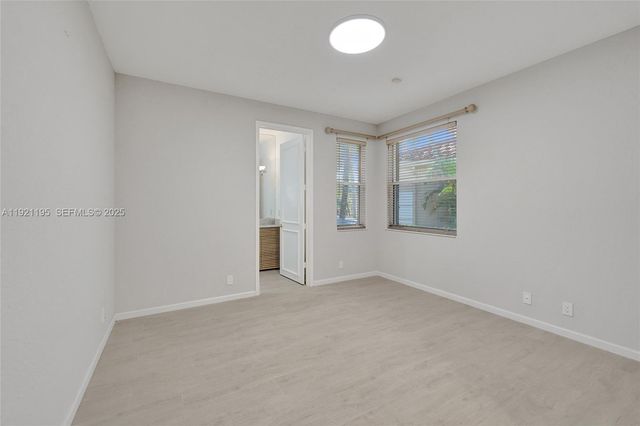 2456 Bay Isle Ct, Weston, FL 33327