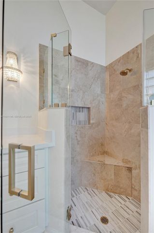 2456 Bay Isle Ct, Weston, FL 33327