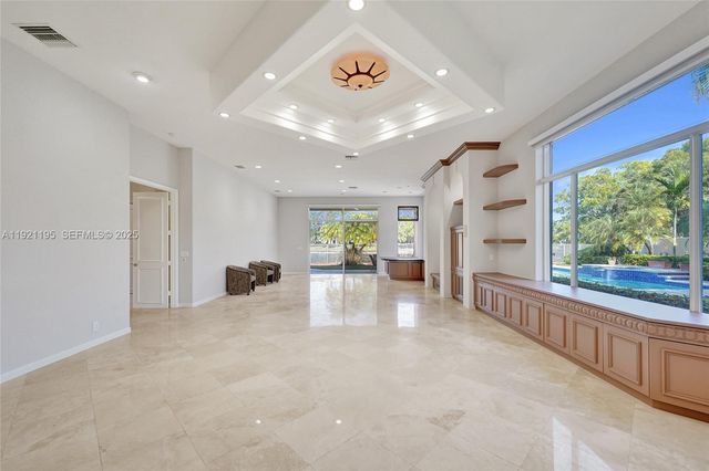 2456 Bay Isle Ct, Weston, FL 33327