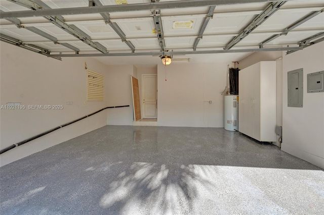 2456 Bay Isle Ct, Weston, FL 33327